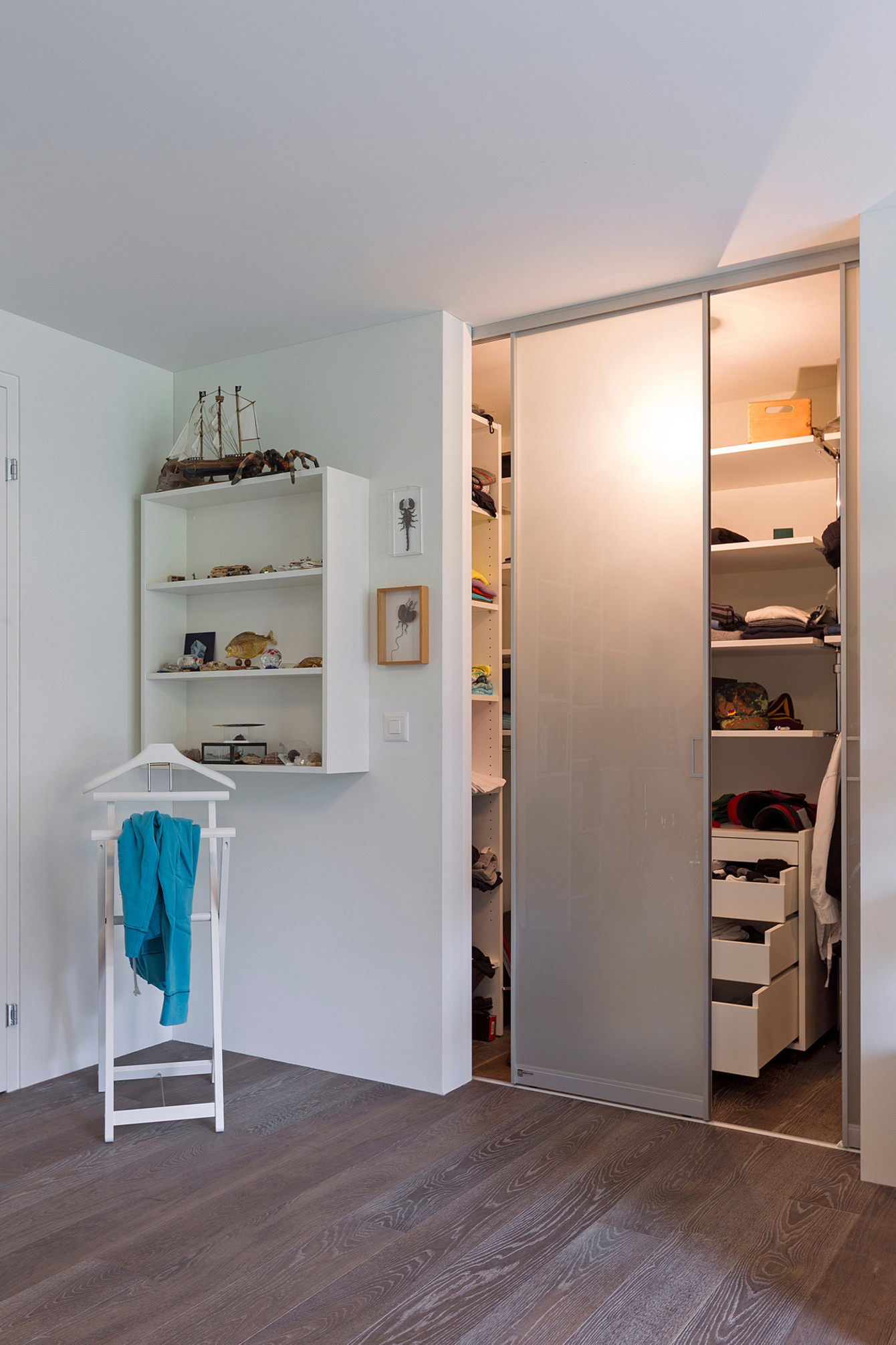 Begehbarer Kleiderschrank Im Jugendzimmer | Auf&amp;Zu in Begehbarer Kleiderschrank Kinderzimmer