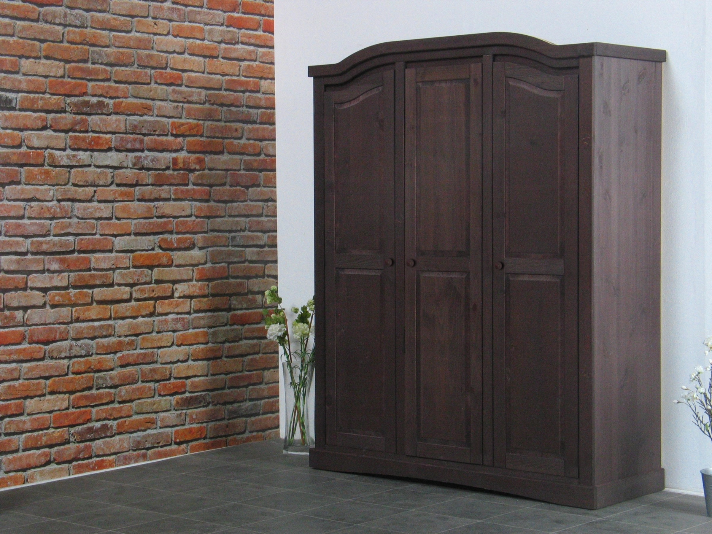 Ebuy24 Rico Kleiderschrank 3-Türig Kolonial Gewachst Gebeitzt with regard to Kleiderschrank Kolonialstil