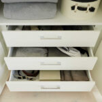 Interliving Kleiderschrank Serie 1207 – Innenschubladen, Drei Schubladen –  Breite Ca. 90 Cm For Schubladen Kleiderschrank
