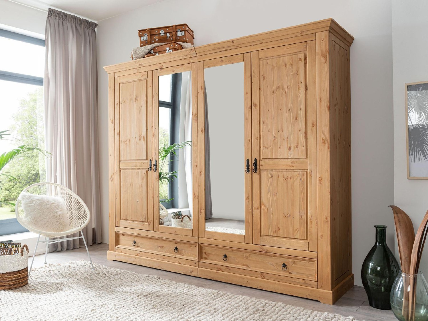 Kleiderschrank 4-Türig Aus Kiefer 254 X 215 X 62 Cm in Kleiderschrank 4 Türig