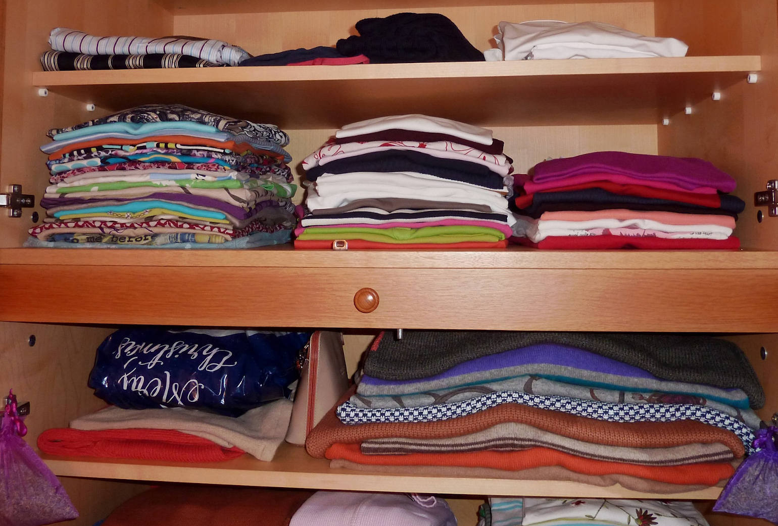Kleiderschrank Aufräumen – Mit System | Deinschrank.de for Ordnung Im Kleiderschrank