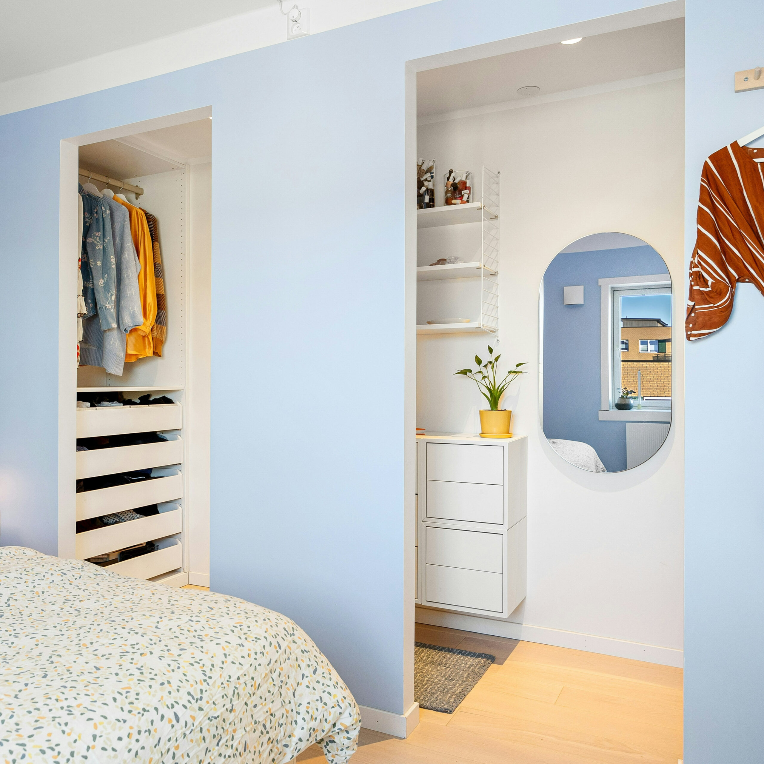 Kleiderschrank-Ideen Bei Wenig Platz | Porta within Kleiderschrank Für Kleine Räume