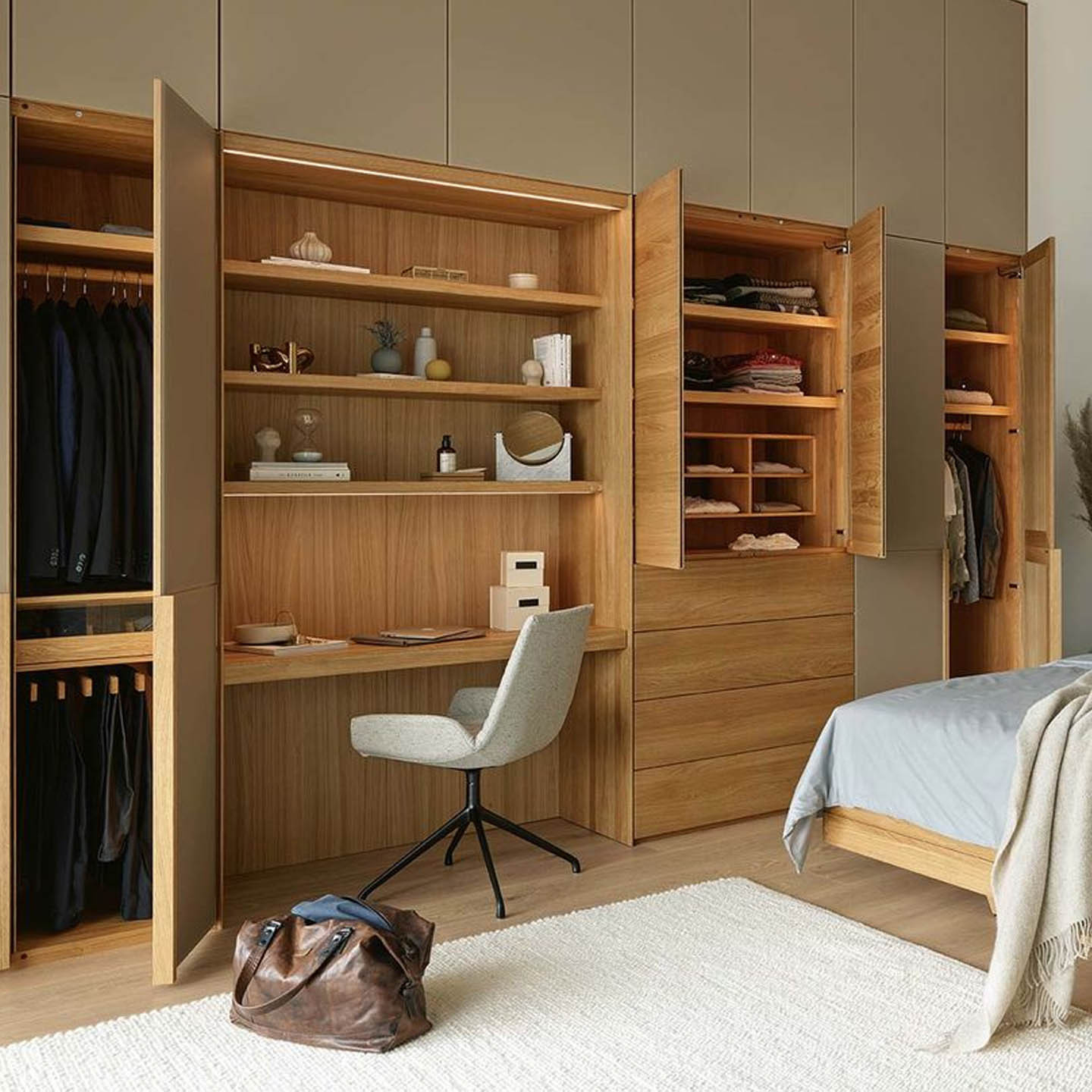 Kleiderschrank Lunetto Von Team7 | Möbel Braum Bad Homburg intended for Team 7 Kleiderschrank