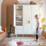 Kleiderschrank Mit Viel Stauraum Im Vintage/ Retro Stil Zum Verlieben Inside Kleiderschrank Weiß  Vntage
