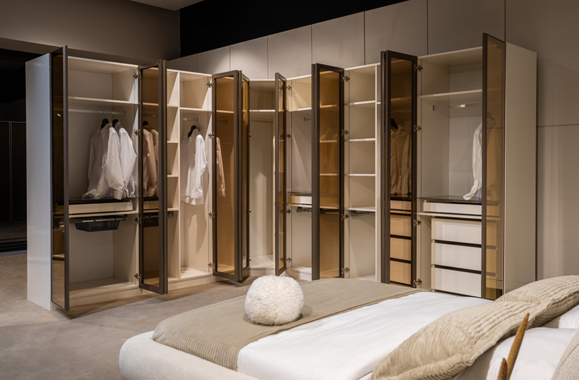 Luxuriöser Designer Weißer L-Form Kleiderschrank Auf Jvmoebel.ch pertaining to Kleiderschrank L Form